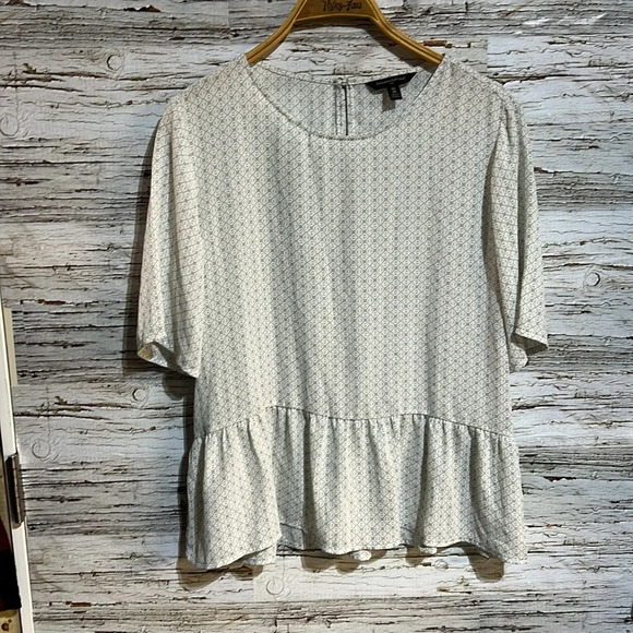 Banana republic baby doll style blouse size medium - Picture 3 of 7